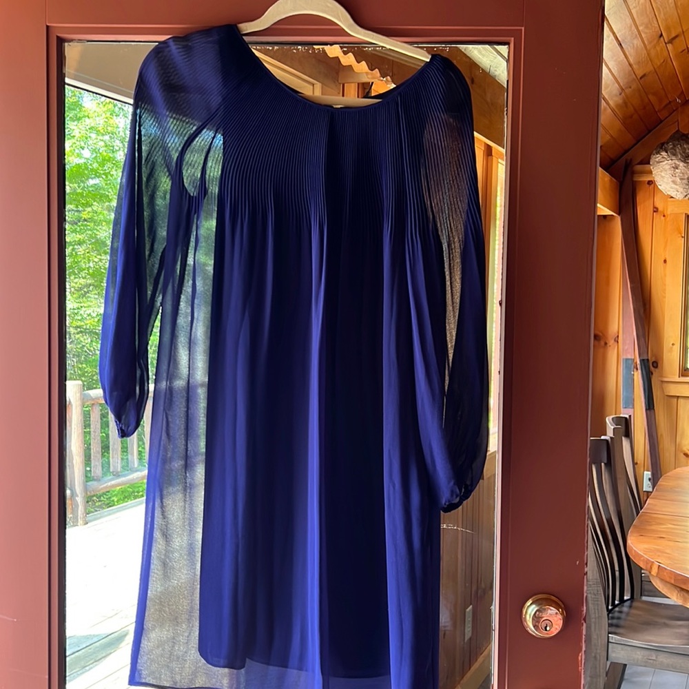 Max Studio pretty purple float dress! 💜 Size xs